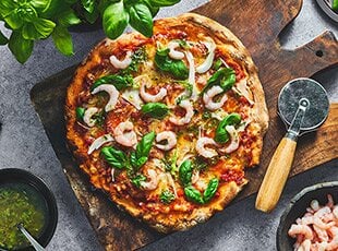 Norwegian prawn pizza