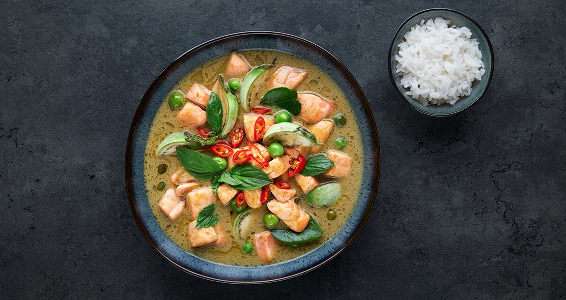 Green curry with Norwegian salmon